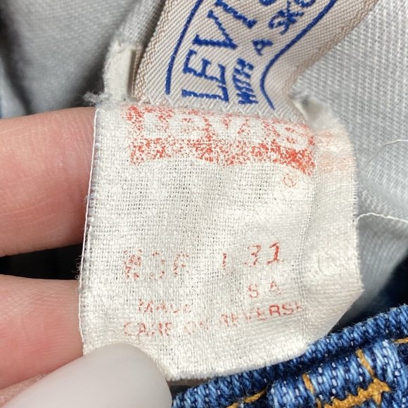 Vintage Levis With‎ A Skosh More Comfort Jeans USA Made Denim Men's 36X31 - Picture 12 of 12
